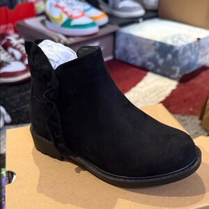 Stylish Black Kids Suede Boots